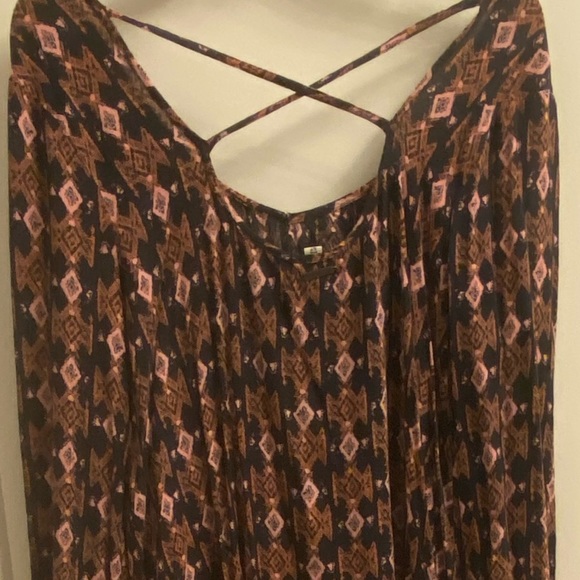 Boho flowy patterned long sleeve dress - Picture 3 of 6